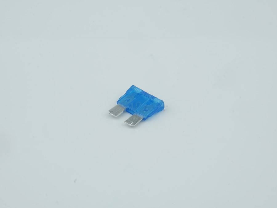 汽车保险片15A中号4